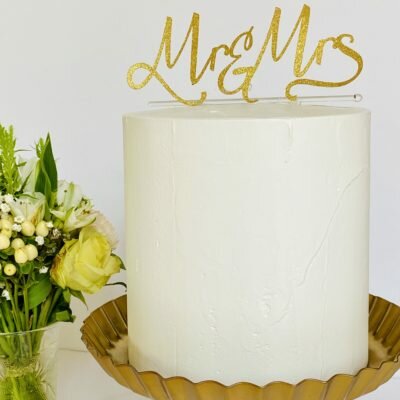 3 Simple One Tier Wedding Cake Toppers